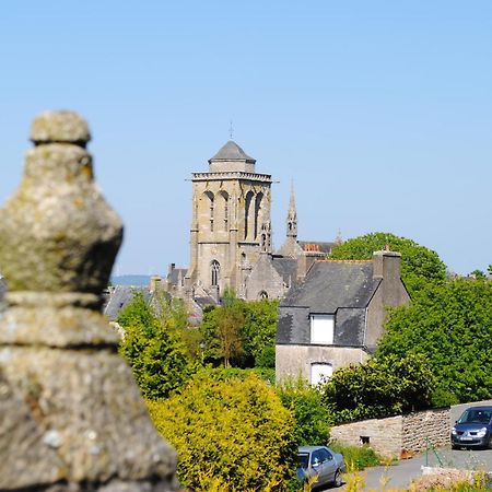 Logis Le Prieure Hotel Locronan Exterior photo