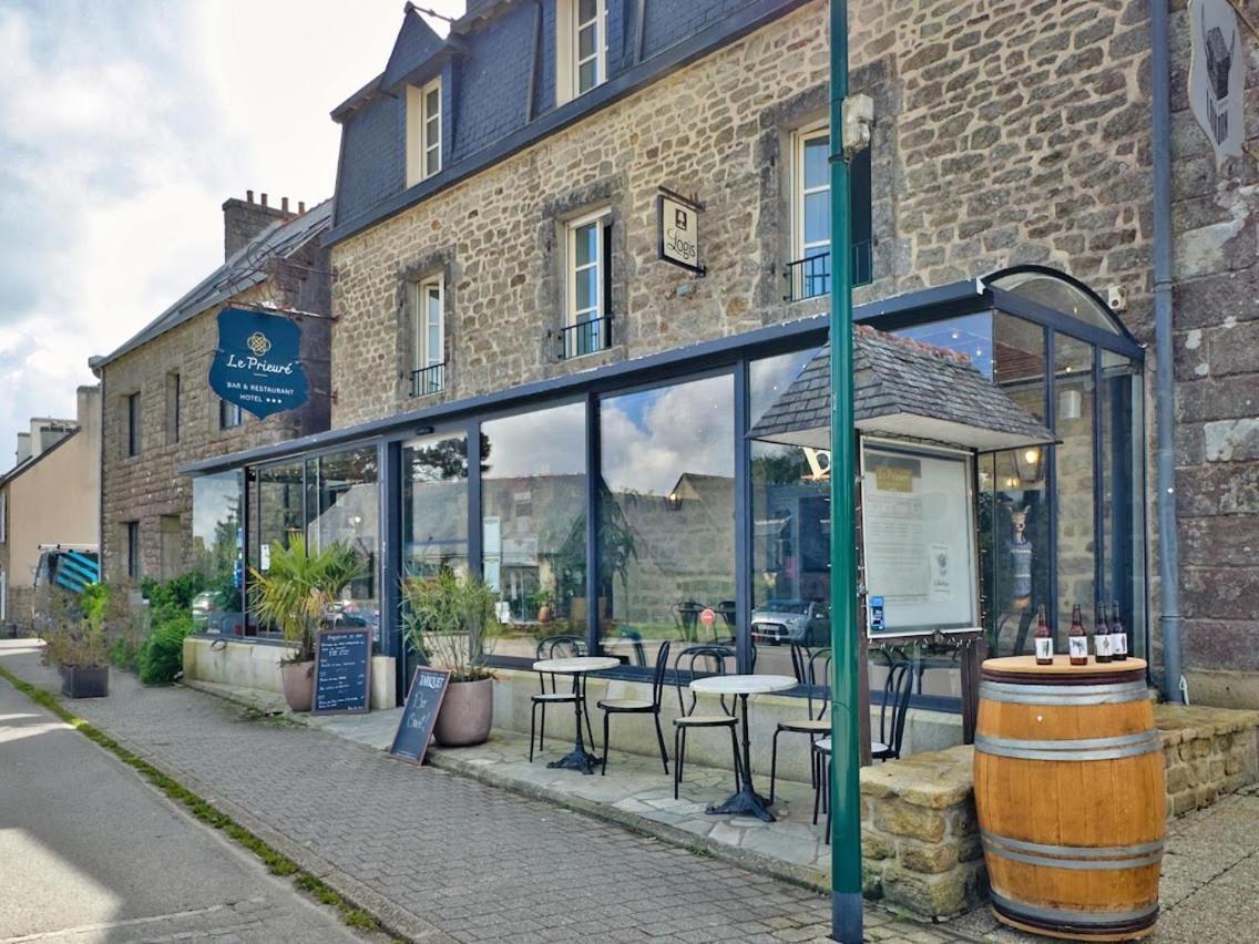 Logis Le Prieure Hotel Locronan Exterior photo